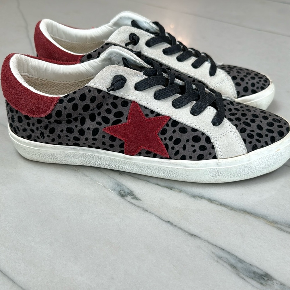 Steve Madden Womens 8 Sneakers Philosophy Suede Leather Shoes Casual